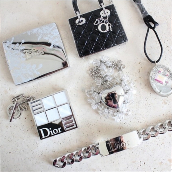 Dior Collectible Dual Gloss Toggle Compact (HTF/Ltd Edition/NIB) - Picture 7 of 13